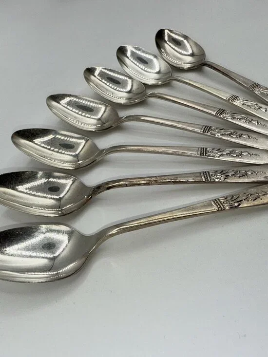 Oneida SL & GH Rogers Silverplate 1948 PRESENTATION Seven (7 ) 6” Teaspoons - Picture 3 of 12